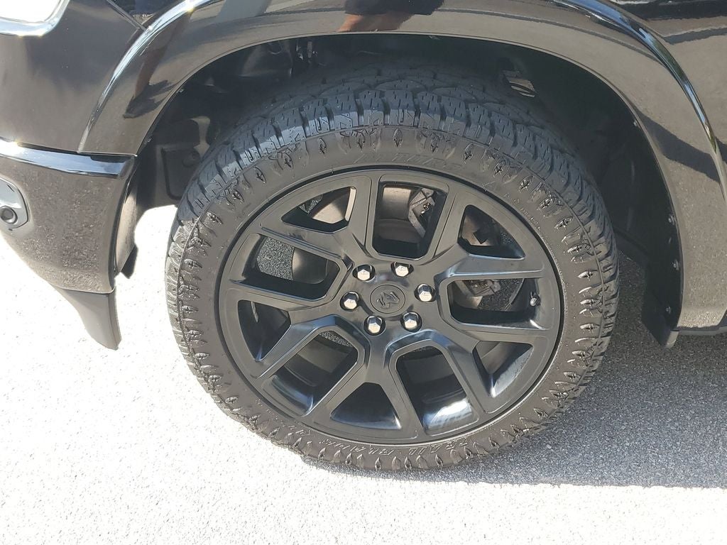 2020 RAM 1500 Laramie Crew Cab 4x2 5'7" Box