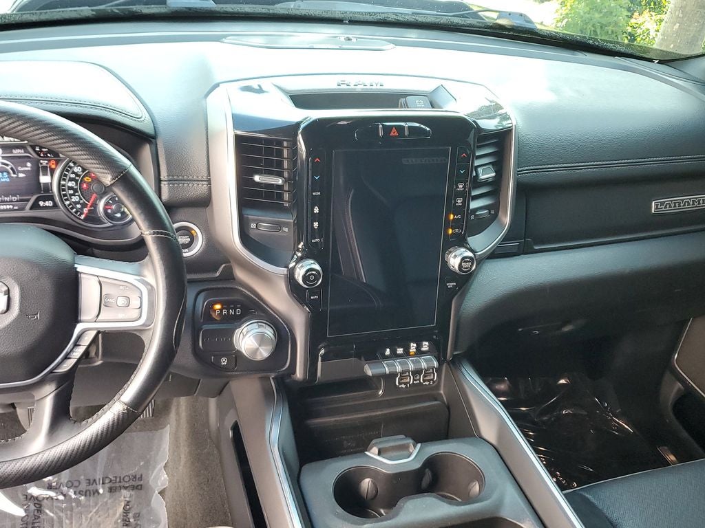 2020 RAM 1500 Laramie Crew Cab 4x2 5'7" Box