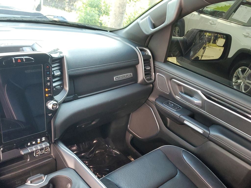 2020 RAM 1500 Laramie Crew Cab 4x2 5'7" Box