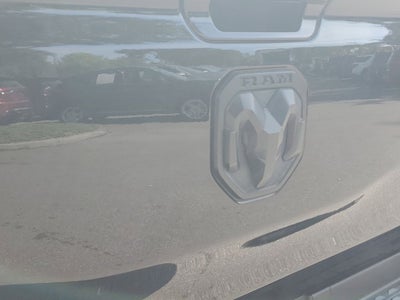 2020 RAM 1500 Laramie Crew Cab 4x2 5'7" Box