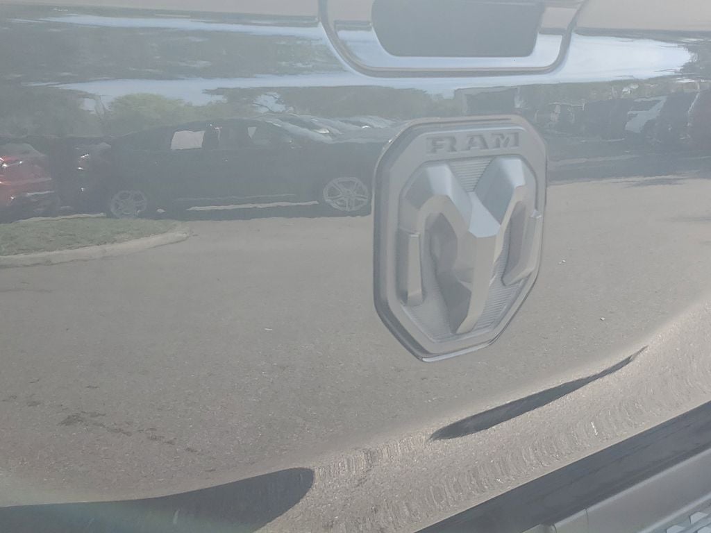 2020 RAM 1500 Laramie Crew Cab 4x2 5'7" Box