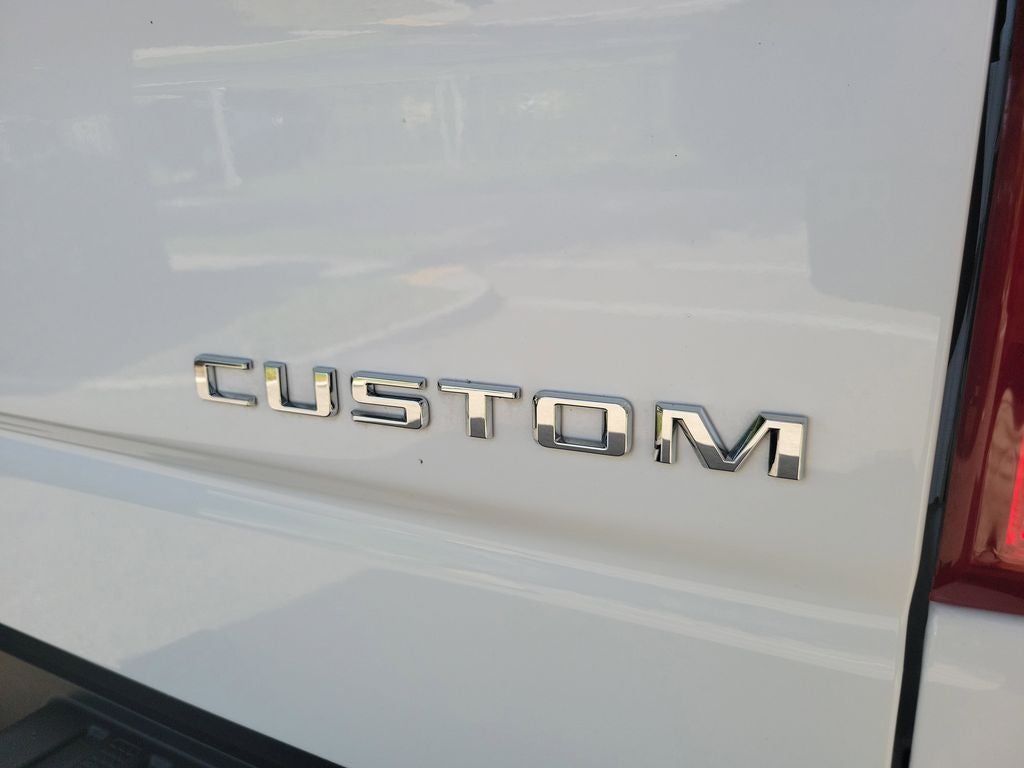 2025 Chevrolet Silverado 1500 Custom