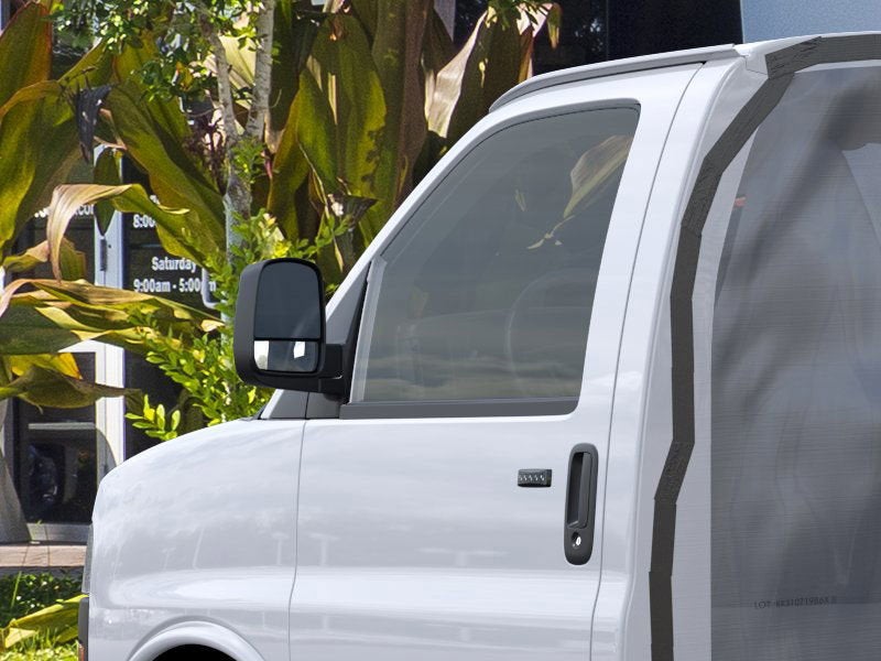 2026 GMC Savana Cutaway 3500 1WT