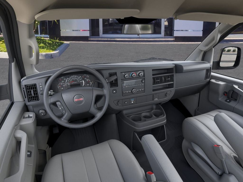 2026 GMC Savana Cutaway 3500 1WT