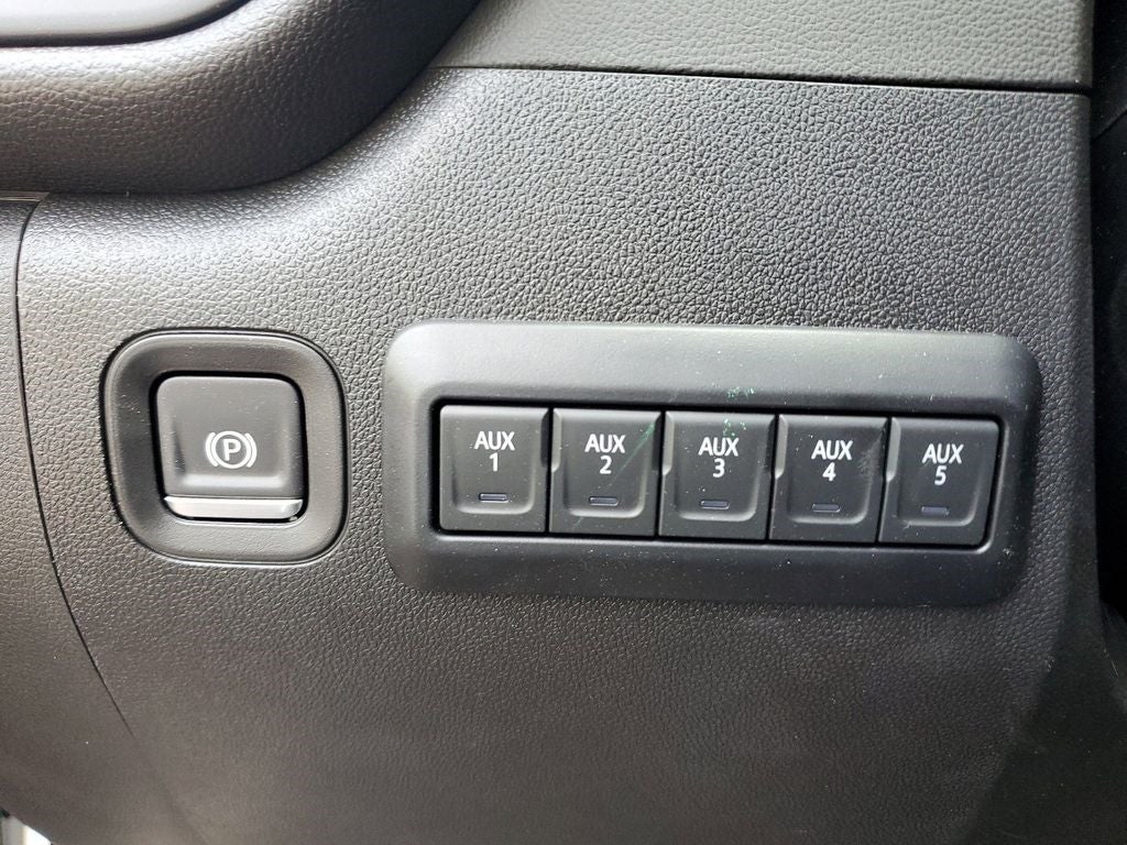 2025 GMC Sierra 3500 HD Chassis Cab Pro