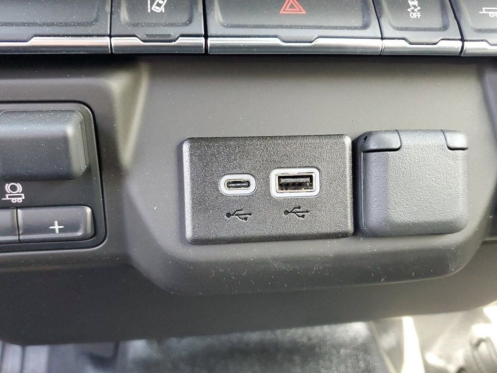 2025 GMC Sierra 3500 HD Chassis Cab Pro