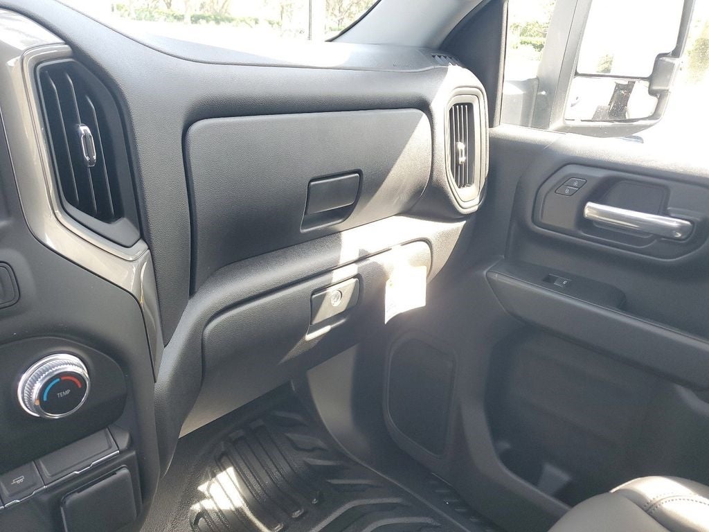 2025 GMC Sierra 3500 HD Chassis Cab Pro