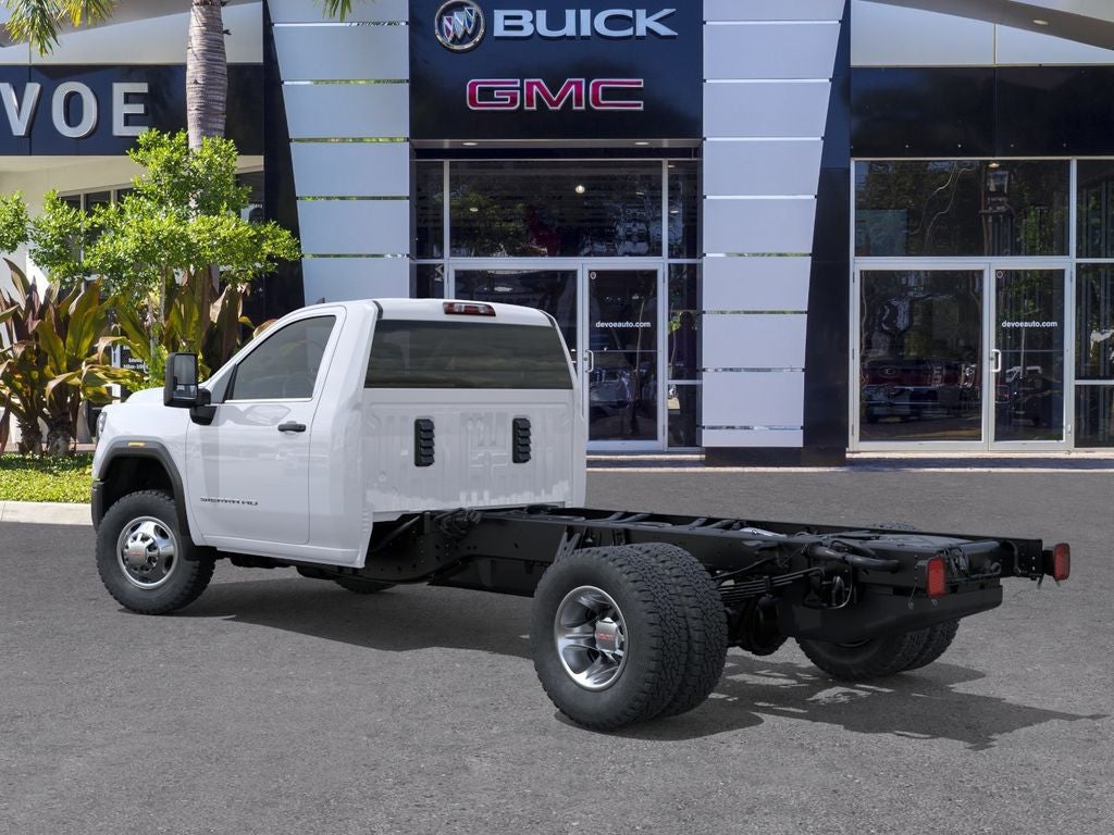 2026 GMC Sierra 3500 HD Chassis Cab Pro