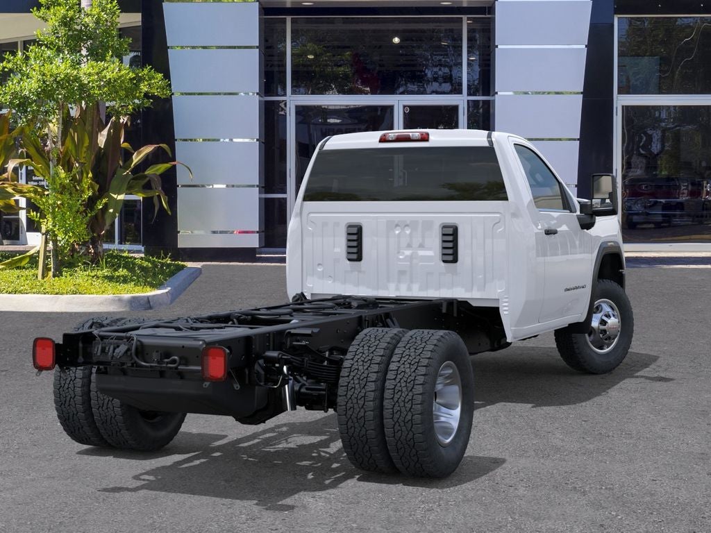 2026 GMC Sierra 3500 HD Chassis Cab Pro