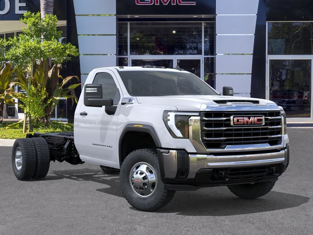 2026 GMC Sierra 3500 HD Chassis Cab Pro