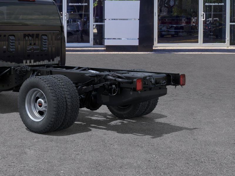 2025 GMC Sierra 3500 HD Chassis Cab Pro