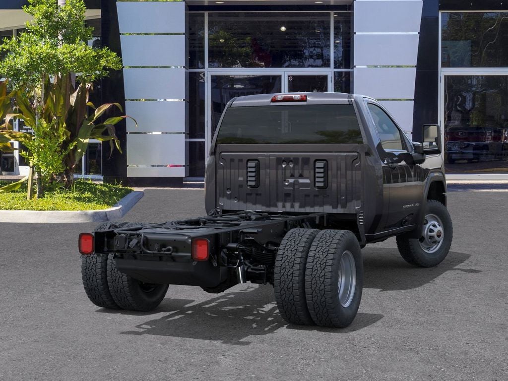 2025 GMC Sierra 3500 HD Chassis Cab Pro