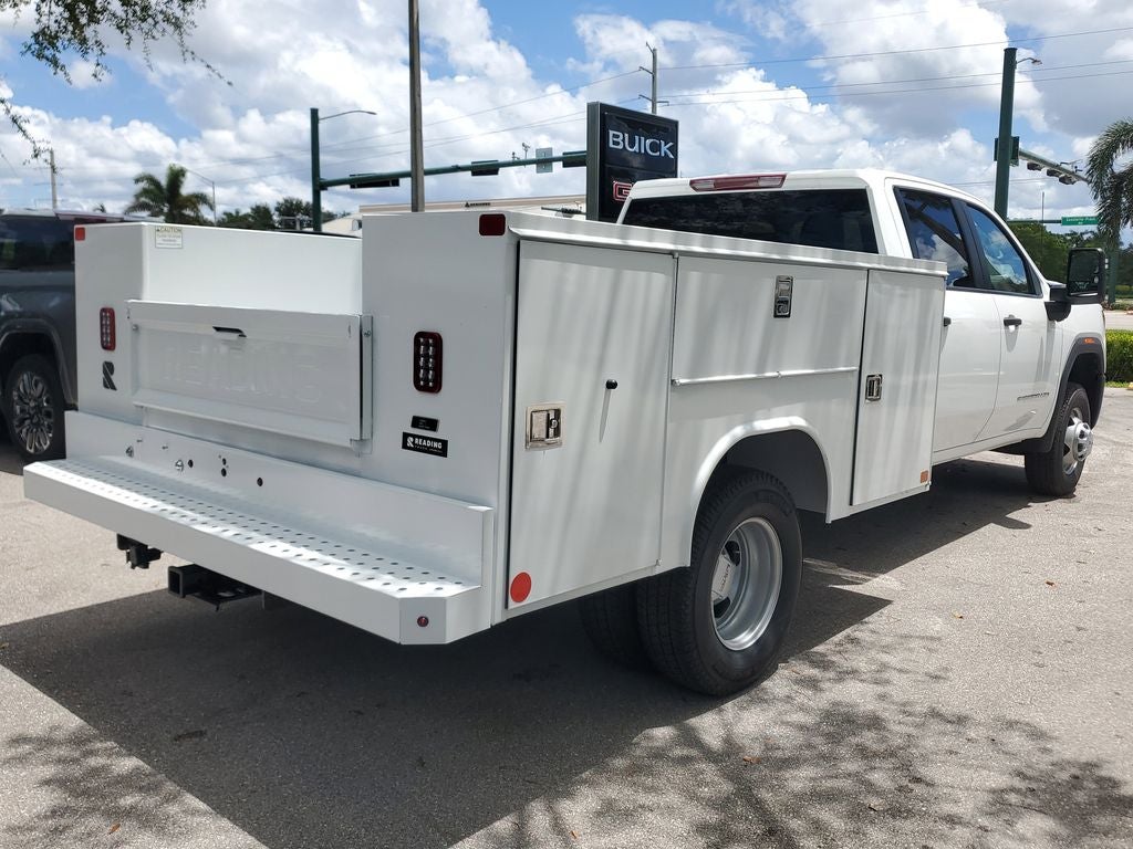 2025 GMC Sierra 3500 HD Chassis Cab Pro