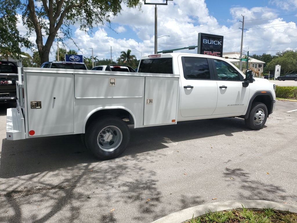 2025 GMC Sierra 3500 HD Chassis Cab Pro