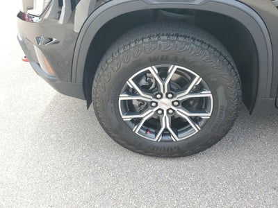 2024 GMC Acadia AT4