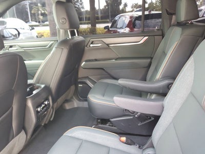 2024 GMC Acadia AT4