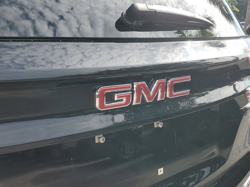2024 GMC Acadia AT4