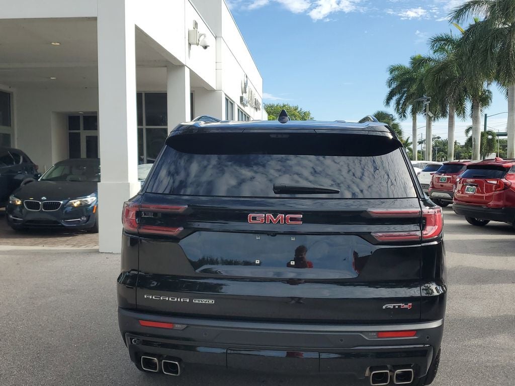 2024 GMC Acadia AT4