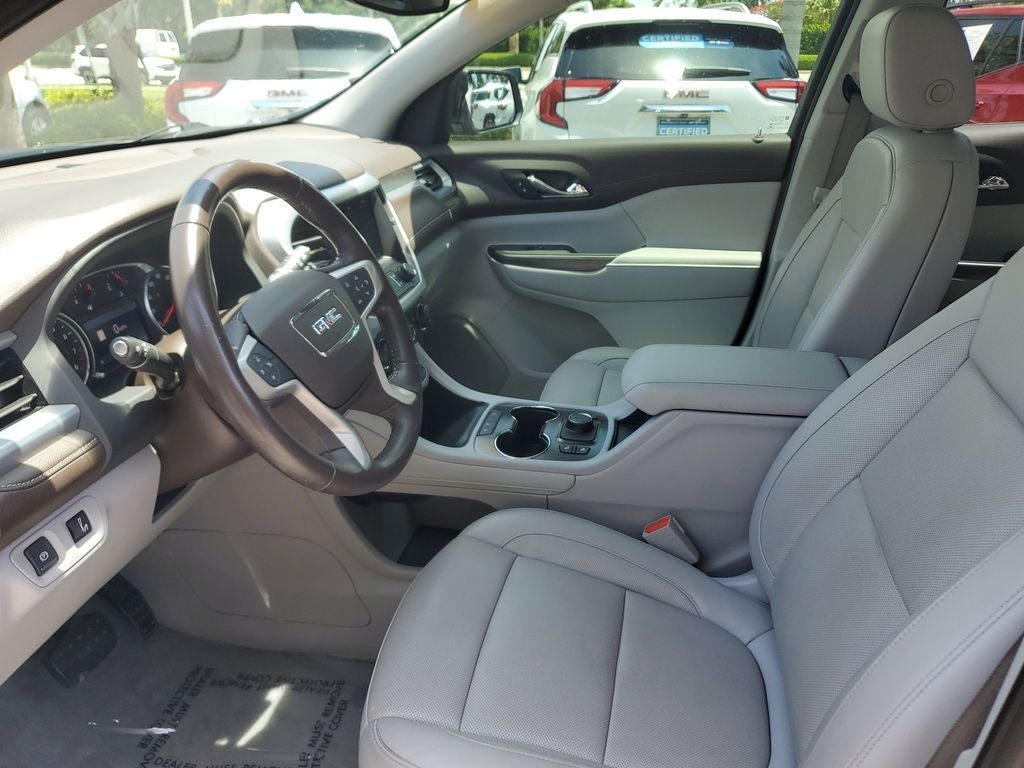 2020 GMC Acadia SLT
