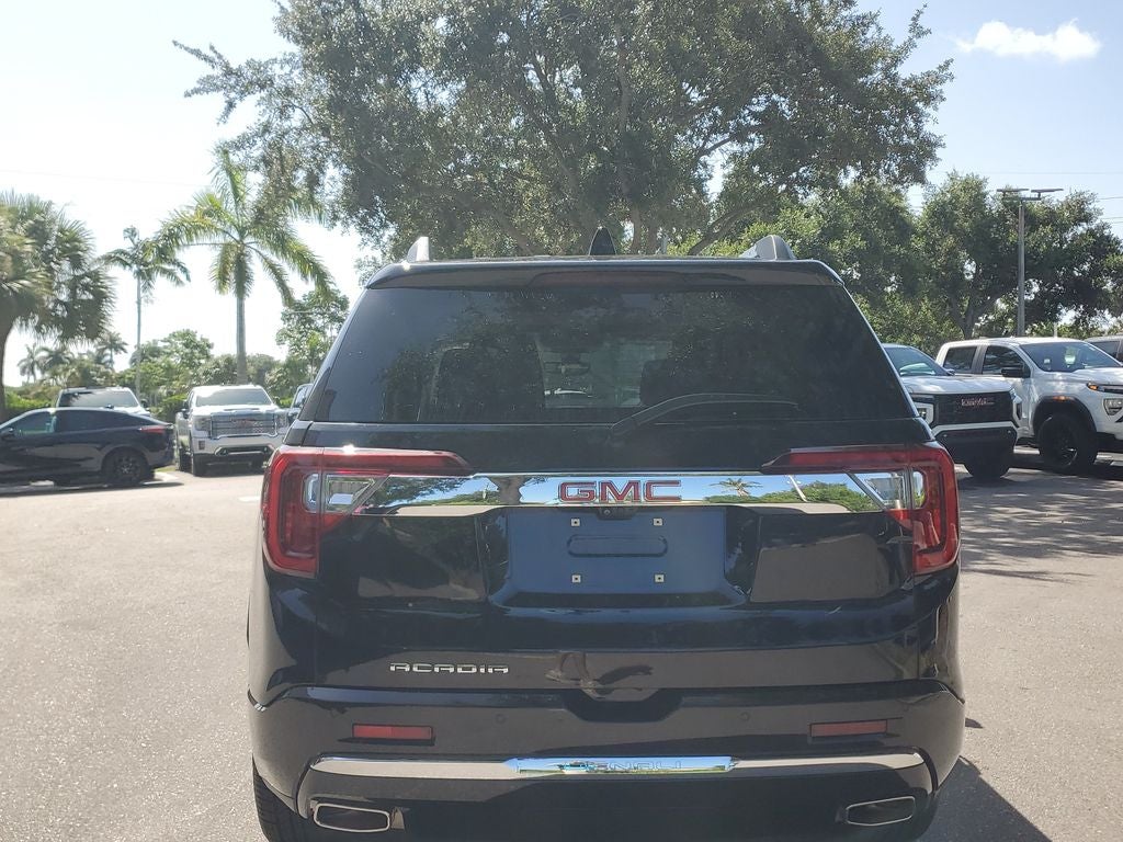 2023 GMC Acadia Denali