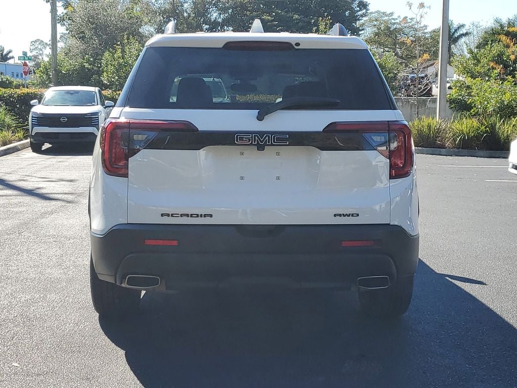 2023 GMC Acadia SLT