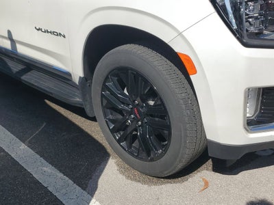 2023 GMC Yukon XL SLT