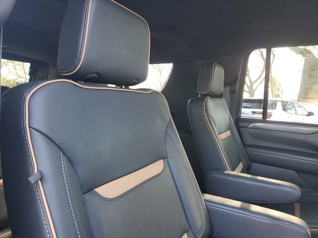 2023 GMC Yukon XL AT4