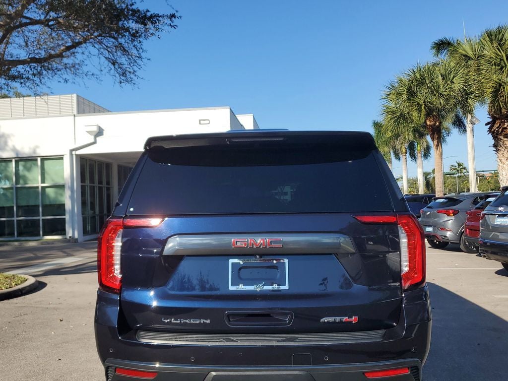 2021 GMC Yukon XL AT4