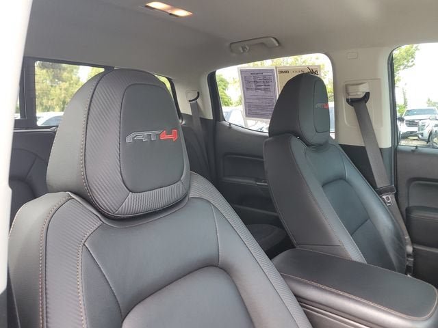 2022 GMC Canyon 4WD AT4 w/Leather