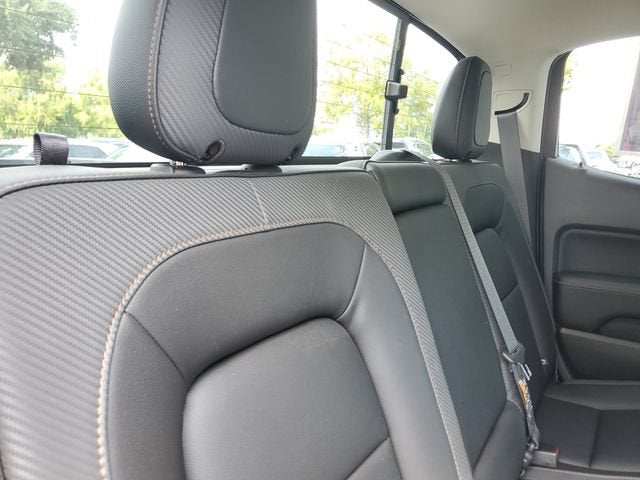 2022 GMC Canyon 4WD AT4 w/Leather