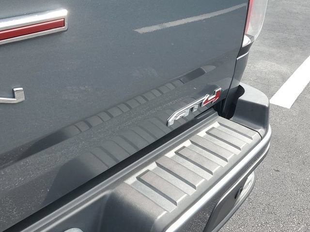 2022 GMC Canyon 4WD AT4 w/Leather