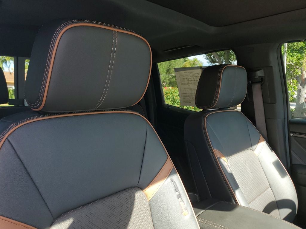 2025 GMC Canyon AT4