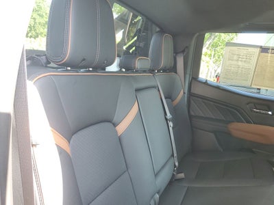 2025 GMC Canyon AT4