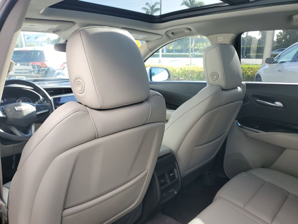 2023 Cadillac XT4 Premium Luxury