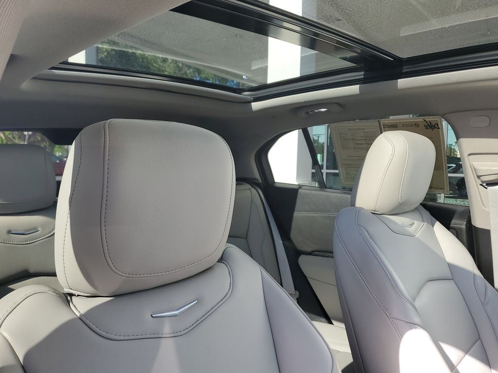 2023 Cadillac XT4 Premium Luxury