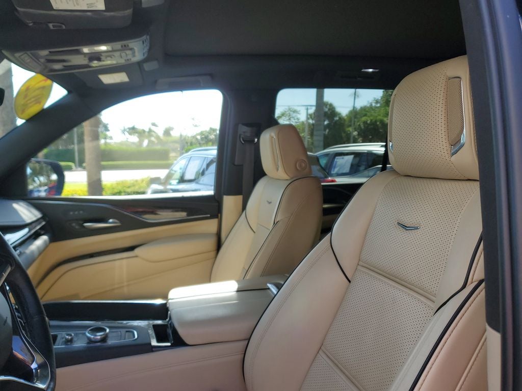 2022 Cadillac Escalade Premium Luxury
