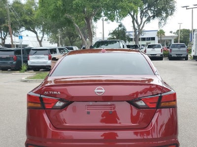 2025 Nissan Altima SR FWD