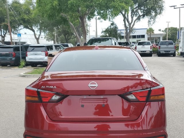 2025 Nissan Altima SR FWD