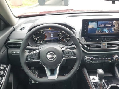 2025 Nissan Altima SR FWD