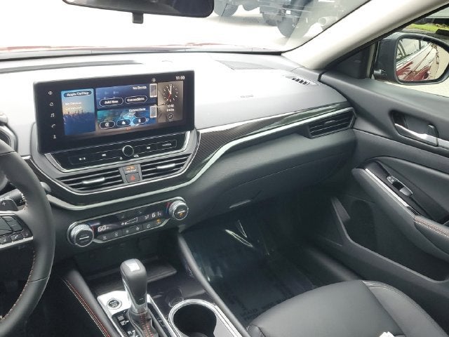 2025 Nissan Altima SR FWD