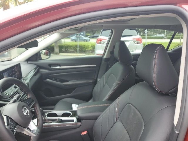 2025 Nissan Altima SR FWD