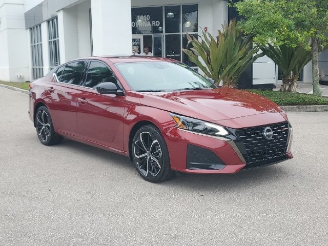 2025 Nissan Altima SR FWD