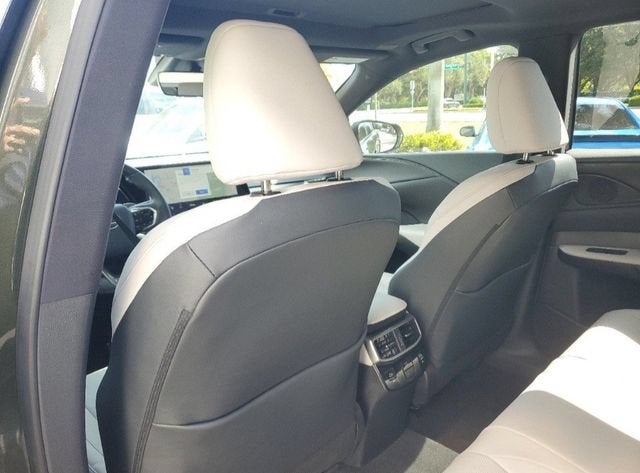 2023 Lexus RX 350 - Photo 13
