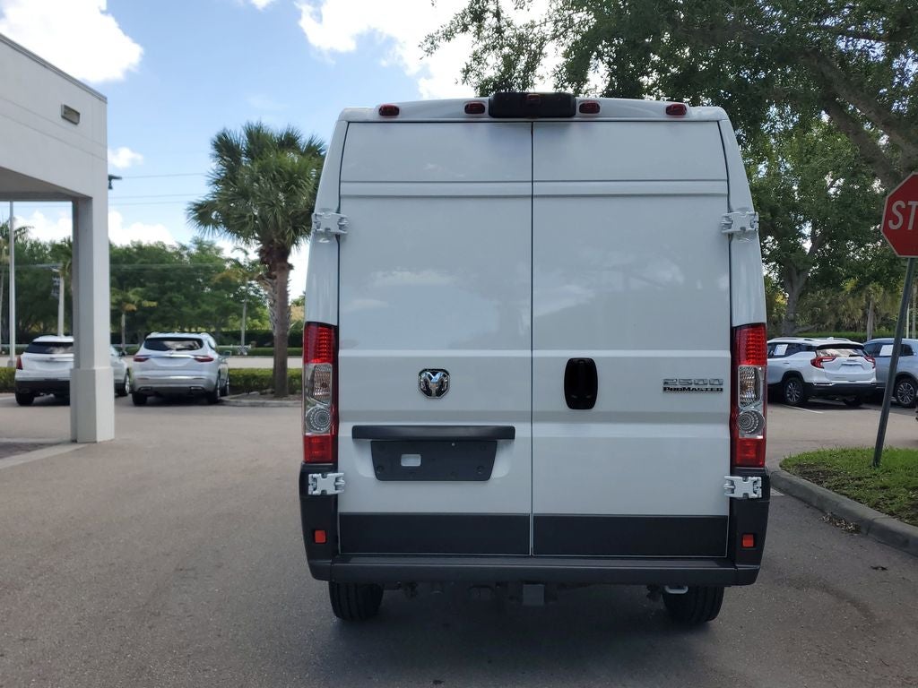 2026 RAM ProMaster Cargo Van SLT