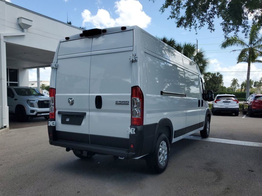 2026 RAM ProMaster Cargo Van SLT