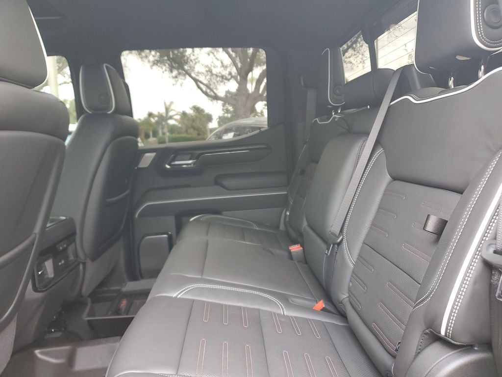 2025 GMC Sierra 1500 AT4X