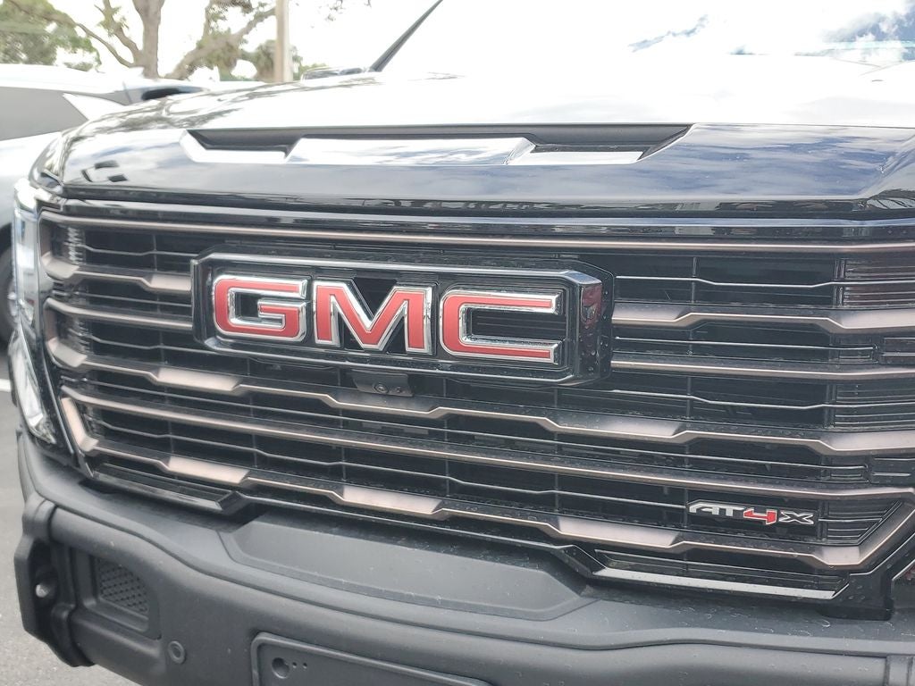 2025 GMC Sierra 1500 AT4X