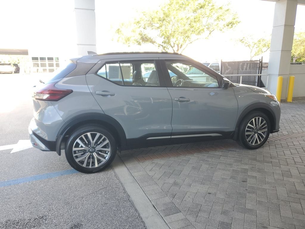 2023 Nissan Kicks SR Xtronic CVT