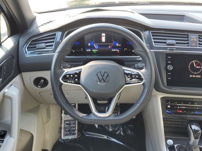 2023 Volkswagen Tiguan SE R-Line Black