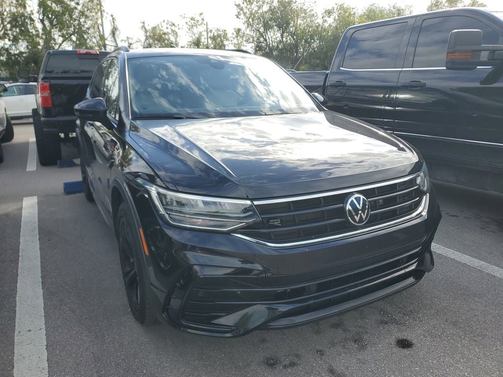 2023 Volkswagen Tiguan SE R-Line Black